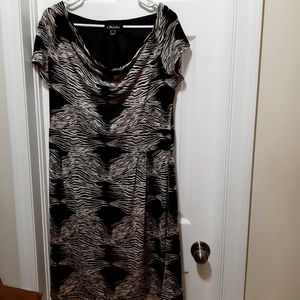 NUEVA dress size 14